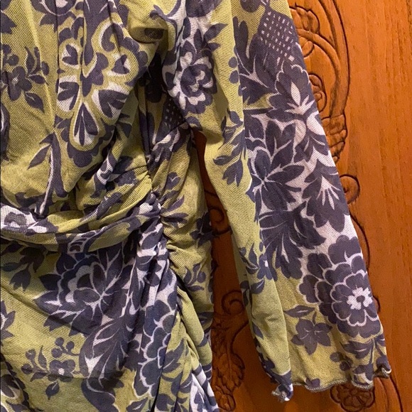 Lime green and grey print top - Picture 3 of 4